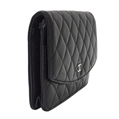 CHANEL シャネル クラッチバッグ セカンドバッグ 長財布 マトラッセ ブラック シルバー金具 ラムスキン レディース 【中古】