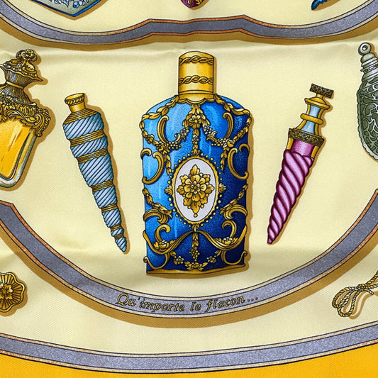 HERMES エルメス カレ90 Qu'importe le flacon 香水瓶 スカーフ イエロー マルチカラー シルク レディース 【中古】