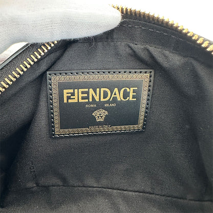FENDI フェンディ フェンダーチェ ヴェルサーチ ショルダーバッグ ブラック レザー メンズ 【中古】
