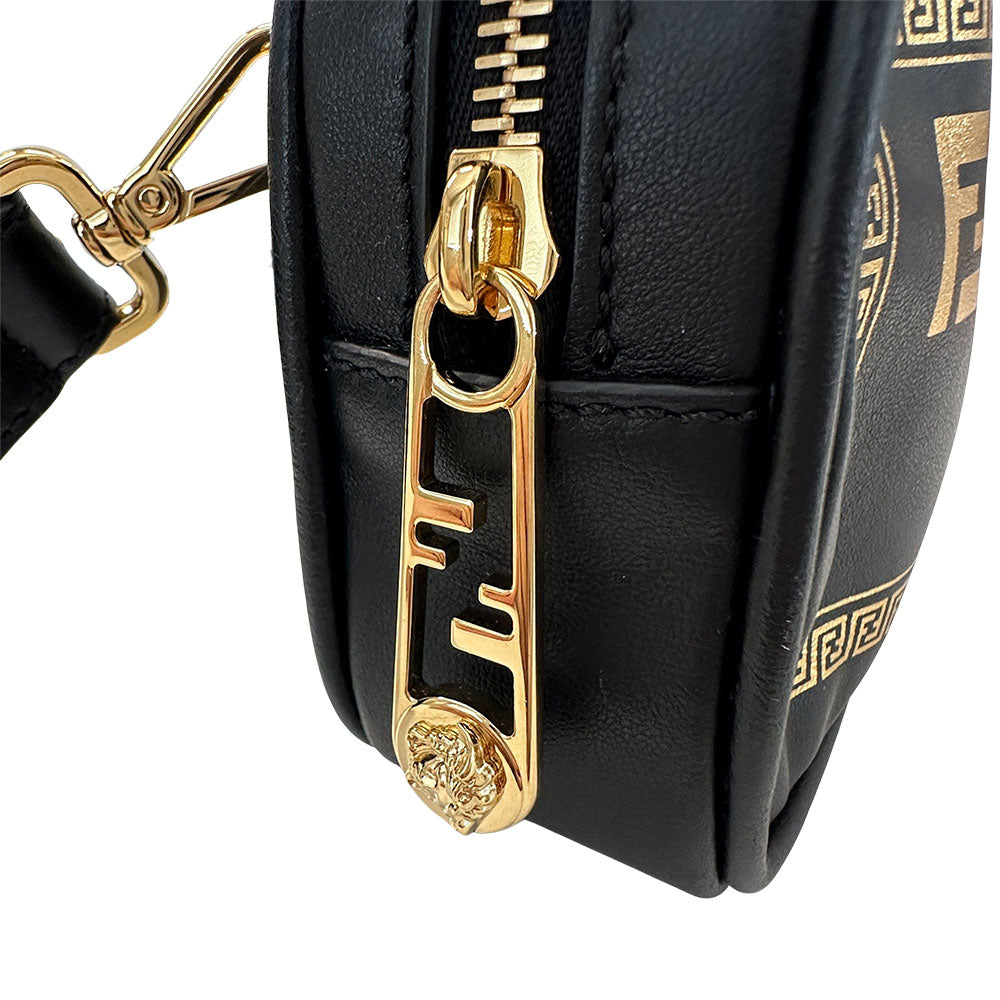 FENDI フェンディ フェンダーチェ ヴェルサーチ ショルダーバッグ ブラック レザー メンズ 【中古】