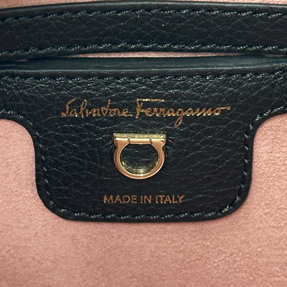 Ferragamo フェラガモ ショルダーバッグ ガンチーニ ブラック レザー レディース 【中古】