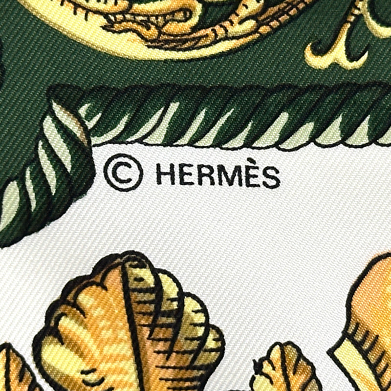 HERMES エルメス カレ90 LVDOVICVS MAGNVS 白い馬に跨ったルイ14世 スカーフ グリーン マルチカラー シルク レディース 【中古】