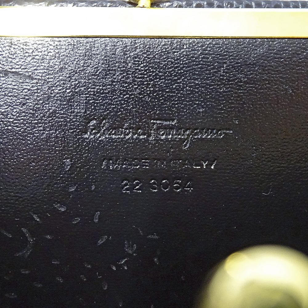 Ferragamo フェラガモ ショルダーバッグ ヴァラリボン ネイビー レザー レディース 【中古】
