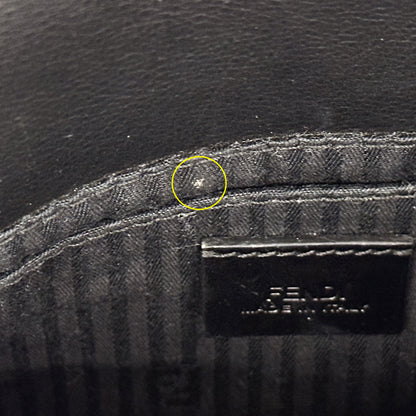 FENDI フェンディ ショルダーバッグ ブラック 8M0276 レザー レディース 【中古】