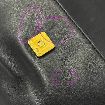 FENDI フェンディ ショルダーバッグ ブラック 8M0276 レザー レディース 【中古】