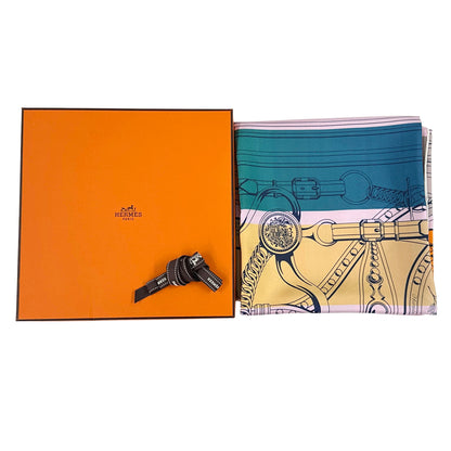 HERMES エルメス カレ ダブルフェイス90 Grand Tralala グラン・トゥラララ スカーフ ヴァーミリオン ブルー マルチカラー ピンク シルク リバーシブル レディース 【中古】