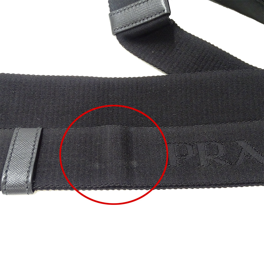 PRADA プラダ ショルダーバッグ ブラック ナイロン メンズ 【中古】