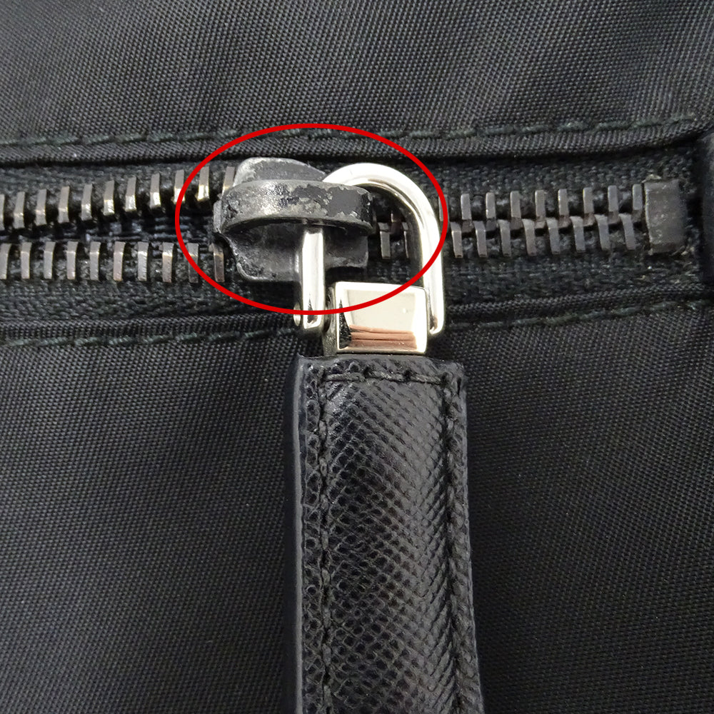 PRADA プラダ ショルダーバッグ ブラック ナイロン メンズ 【中古】