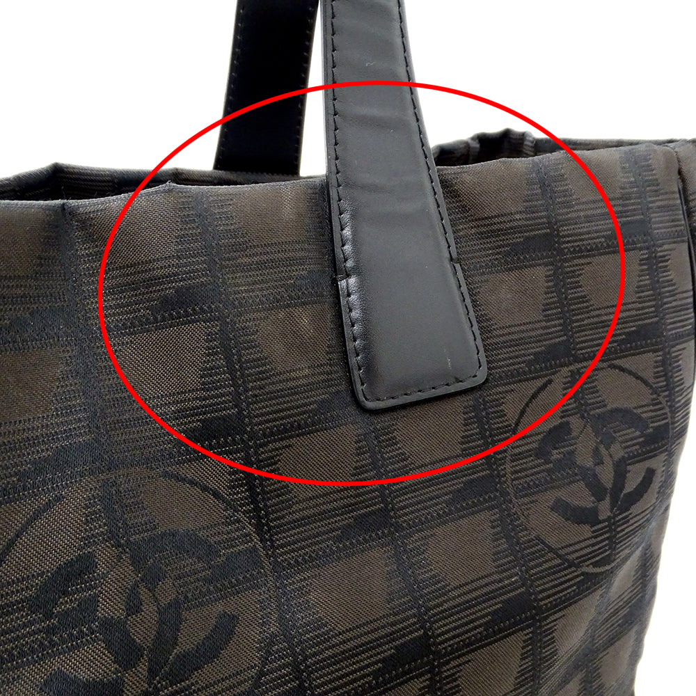 CHANEL シャネル トートバッグ ニュートラベル トートMM ダークブラウン シルバー金具 ナイロン レディース 【中古】