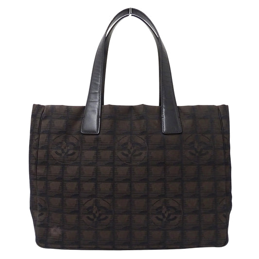 CHANEL シャネル トートバッグ ニュートラベル トートMM ダークブラウン シルバー金具 ナイロン レディース 【中古】