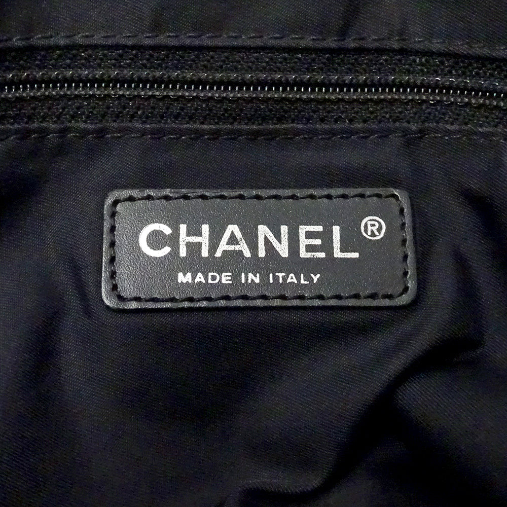 CHANEL シャネル トートバッグ ニュートラベル トートMM ダークブラウン シルバー金具 ナイロン レディース 【中古】