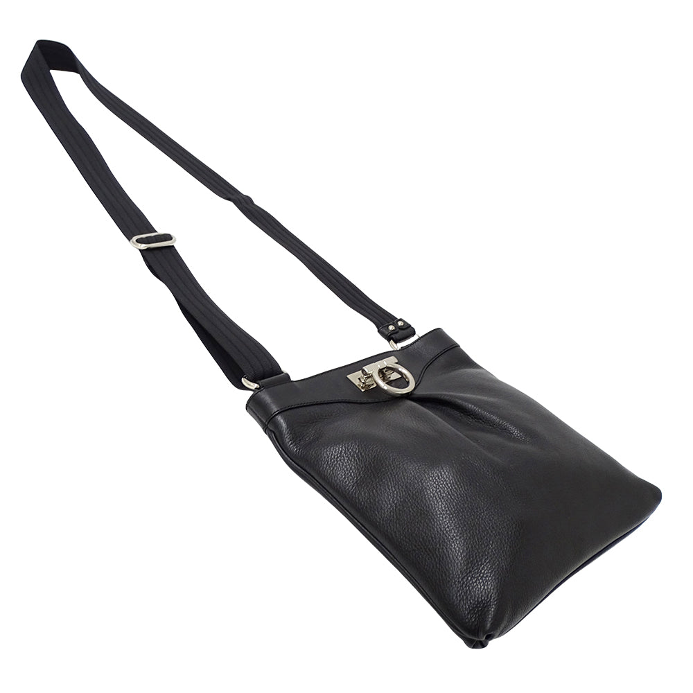 Ferragamo フェラガモ ショルダーバッグ ガンチーニ ブラック レザー レディース 【中古】