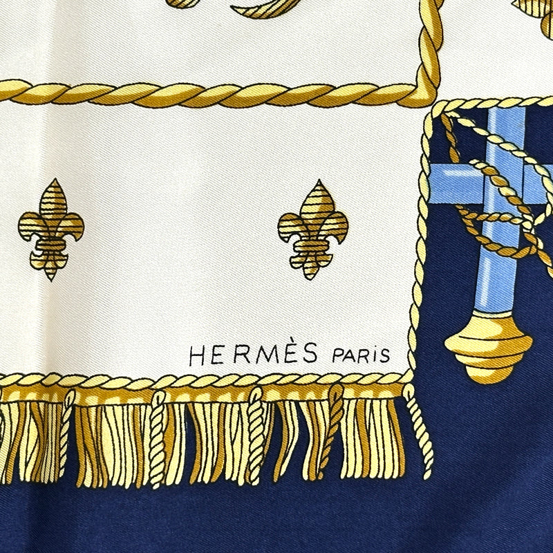 HERMES エルメス VUE DU CARROSSE DE LA GALERE LA REALE クイーンの戴冠式 スカーフ カレ90 ネイビー マルチカラー シルク レディース 【中古】