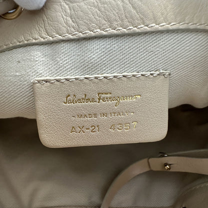 Ferragamo フェラガモ ハンドバッグ ガンチーニ ベージュ レザー レディース 【中古】