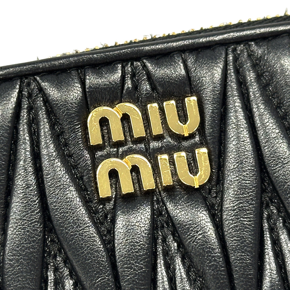 MIUMIU ミュウミュウ コインケース マテラッセ ブラック ゴールド金具 レザー レディース チェーン付き 【中古】