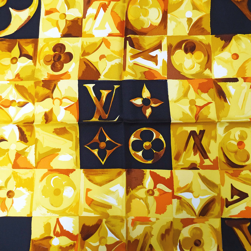 LOUIS VUITTON ルイ・ヴィトン Carre Au fil du temps 時の流れに スカーフ ブラック イエロー シルク レディース 【中古】