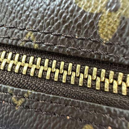 LOUIS VUITTON ルイ・ヴィトン アマゾン ショルダーバッグ モノグラム ブラウン M45236 モノグラムキャンバス レディース 【中古】