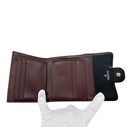 CHANEL シャネル 二つ折り財布 マトラッセ ブラック シルバー金具 キャビアスキン レディース 【中古】