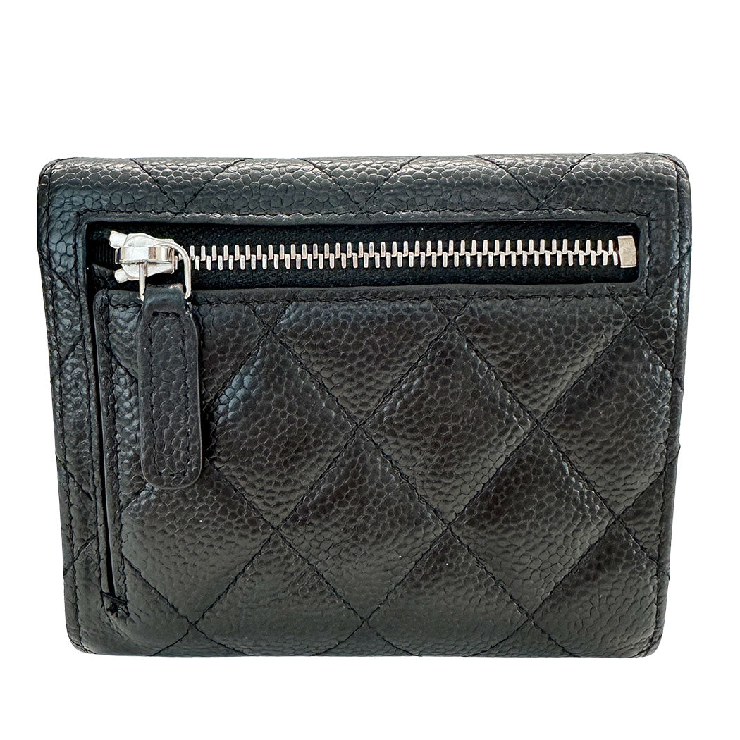 CHANEL シャネル 二つ折り財布 マトラッセ ブラック シルバー金具 キャビアスキン レディース 【中古】
