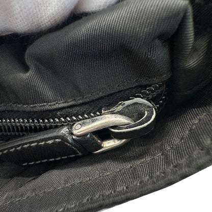 PRADA プラダ ショルダーバッグ ブラック ナイロン メンズ 【中古】