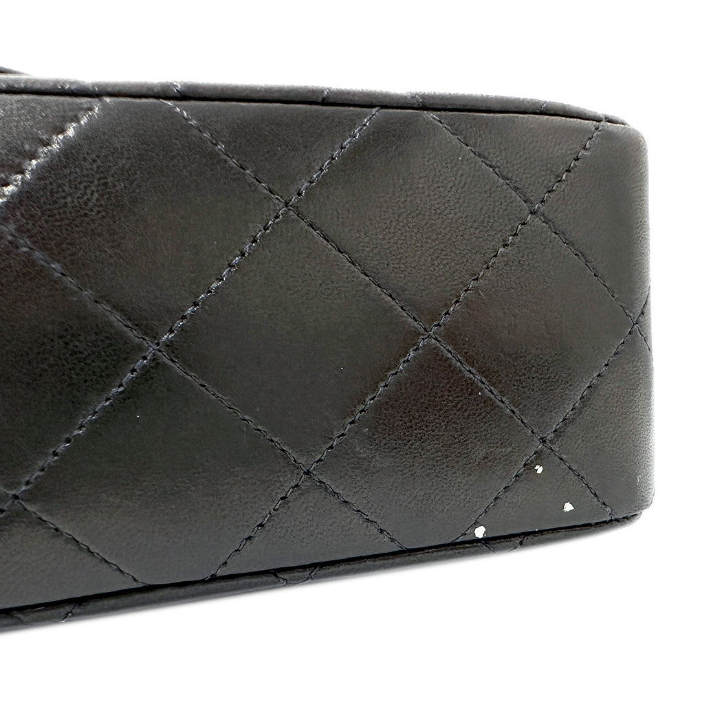 CHANEL シャネル ショルダーバッグ マトラッセ 25 ブラック ゴールド金具 ラムスキン レディース 【中古】