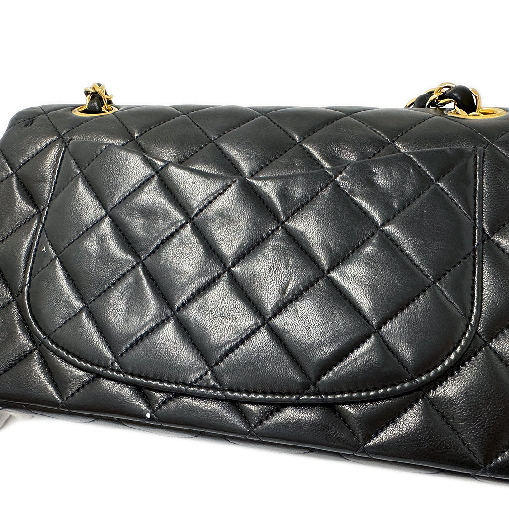CHANEL シャネル ショルダーバッグ マトラッセ 25 ブラック ゴールド金具 ラムスキン レディース 【中古】