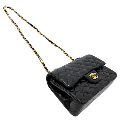 CHANEL シャネル ショルダーバッグ マトラッセ 25 ブラック ゴールド金具 ラムスキン レディース 【中古】