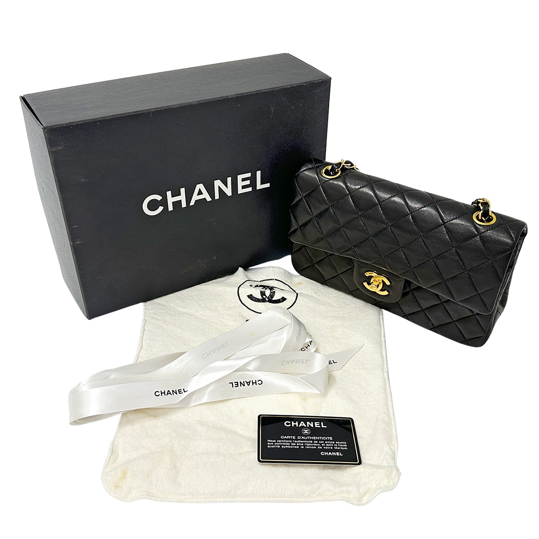 CHANEL シャネル ショルダーバッグ マトラッセ 25 ブラック ゴールド金具 ラムスキン レディース 【中古】
