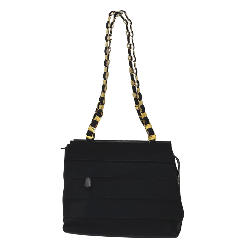 Ferragamo フェラガモ ショルダーバッグ ヴァラ ブラック ゴールド金具 ナイロン レディース 【中古】