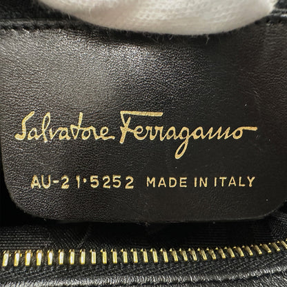 Ferragamo フェラガモ ショルダーバッグ ヴァラ ブラック ゴールド金具 ナイロン レディース 【中古】