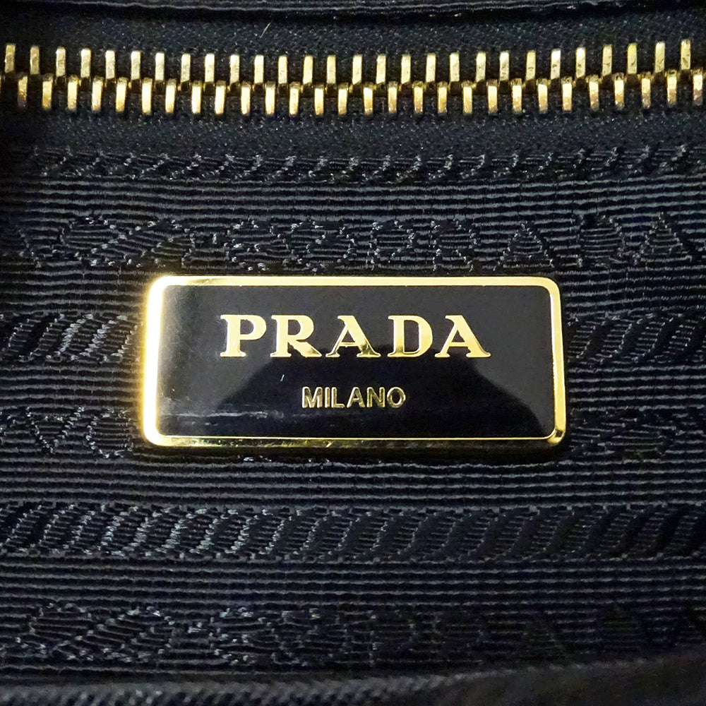 PRADA プラダ ショルダーバッグ ブラック ナイロン レディース 【中古】