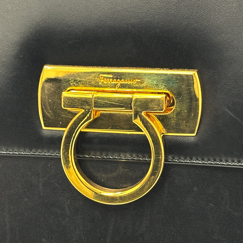 Ferragamo フェラガモ 2wayバッグ ガンチーニ ブラック レザー レディース 【中古】