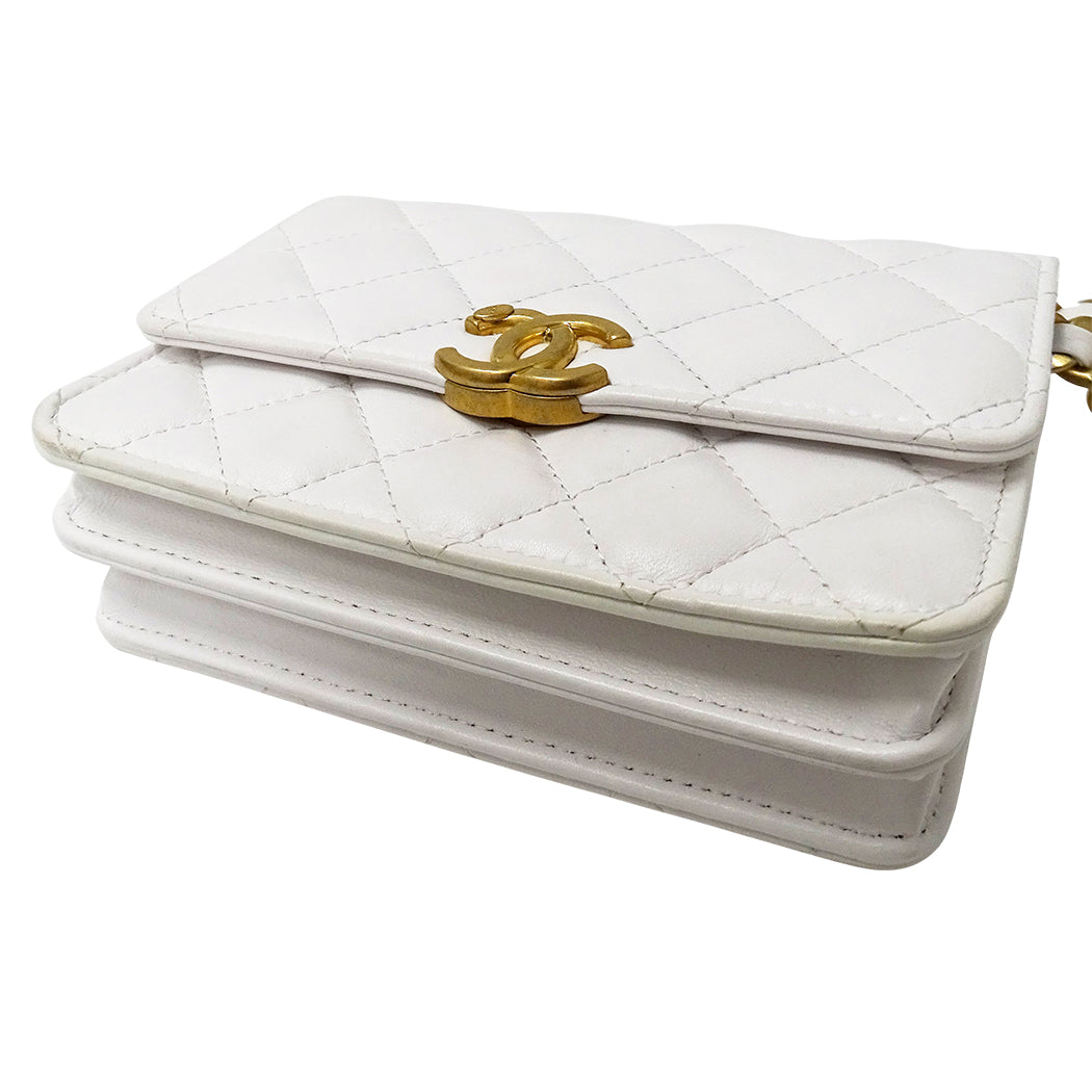 CHANEL シャネル ショルダーバッグ マトラッセ ホワイト ゴールド金具 ラムスキン レディース 【中古】