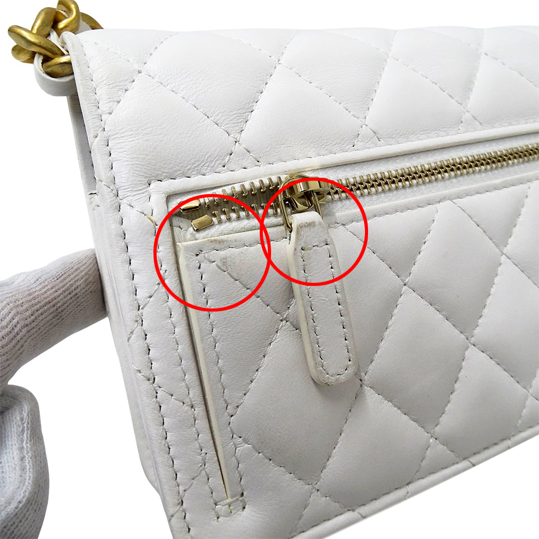 CHANEL シャネル ショルダーバッグ マトラッセ ホワイト ゴールド金具 ラムスキン レディース 【中古】
