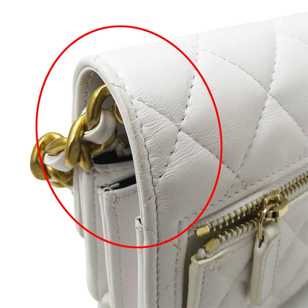 CHANEL シャネル ショルダーバッグ マトラッセ ホワイト ゴールド金具 ラムスキン レディース 【中古】