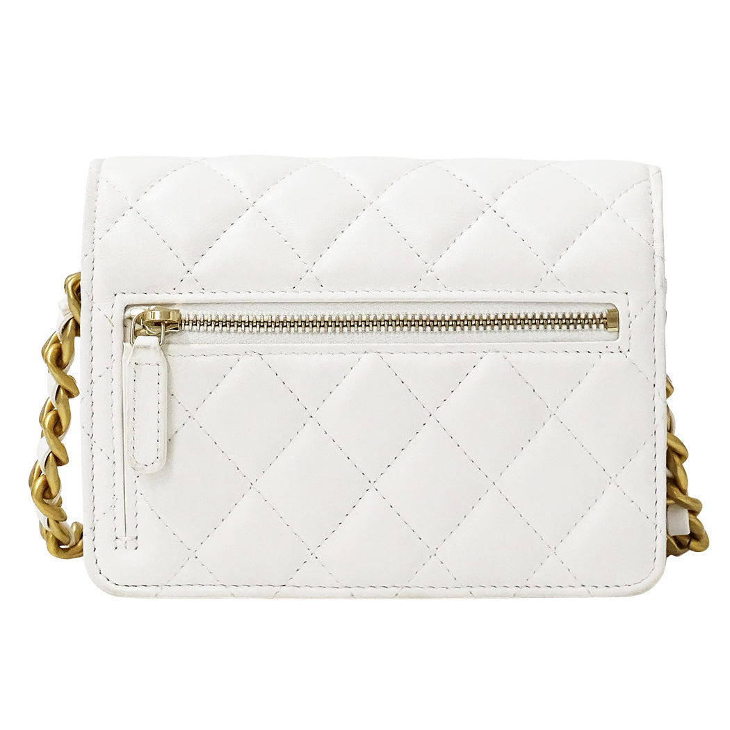 CHANEL シャネル ショルダーバッグ マトラッセ ホワイト ゴールド金具 ラムスキン レディース 【中古】