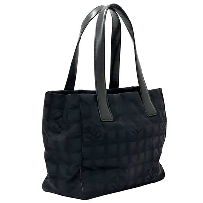 CHANEL シャネル トートバッグ ニュートラベル トートPM ブラック ゴールド金具 ナイロン レディース 【中古】