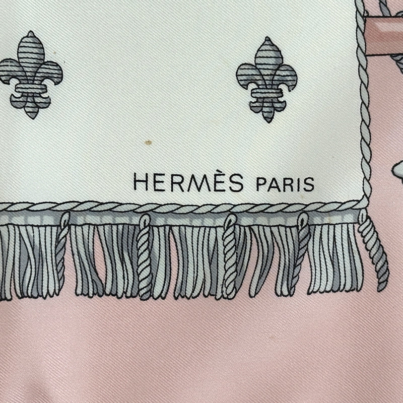 HERMES エルメス カレ90 VUE DU CARROSSE DE LA GALERE LA REALE クイーンの戴冠式 スカーフ ピンク マルチカラー シルク レディース 【中古】