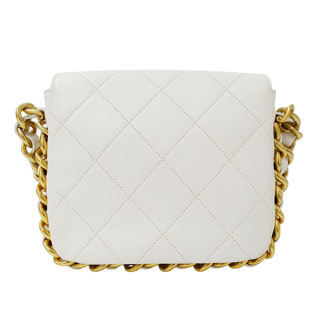 CHANEL シャネル ショルダーバッグ マトラッセ ホワイト ゴールド金具 レザー レディース 【中古】