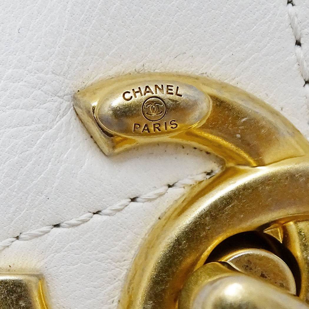 CHANEL シャネル ショルダーバッグ マトラッセ ホワイト ゴールド金具 レザー レディース 【中古】