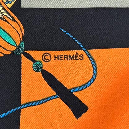 HERMES エルメス カレ90 SOIES VOLANTES 大空に舞う スカーフ グレー ブラック シルク レディース 【中古】