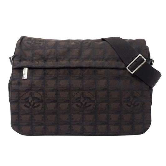 CHANEL シャネル ショルダーバッグ ニュートラベル ブラウン シルバー金具 ナイロン レディース 【中古】