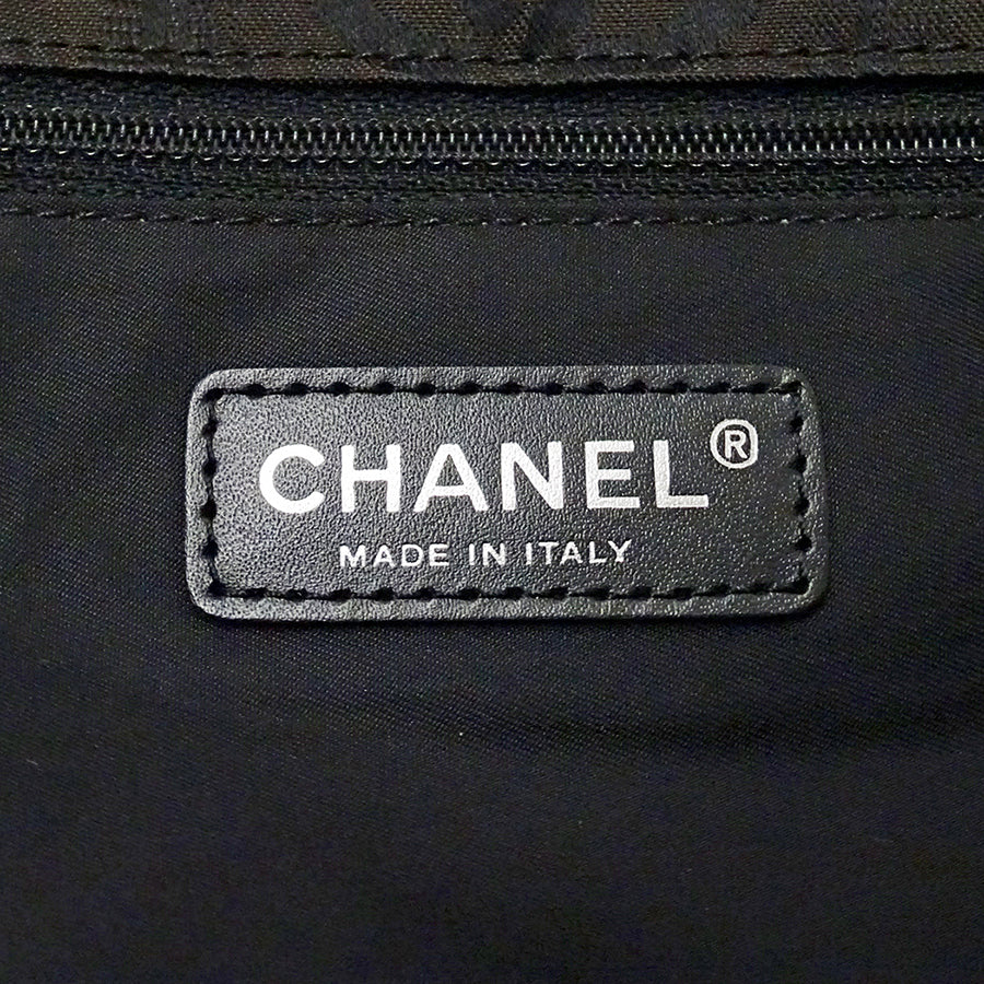 CHANEL シャネル ショルダーバッグ ニュートラベル ブラウン シルバー金具 ナイロン レディース 【中古】