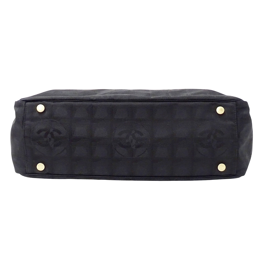CHANEL シャネル トートバッグ ニュートラベル トートGM ブラック ゴールド金具 ナイロン レディース 【中古】
