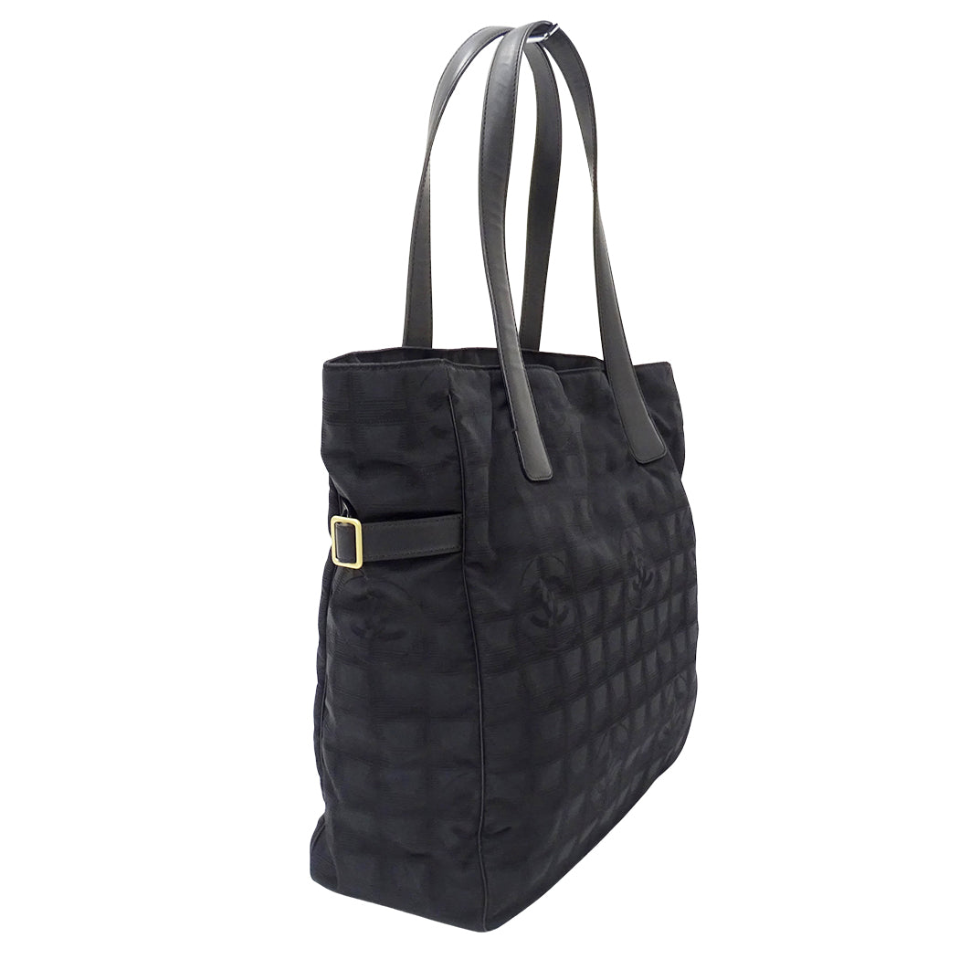 CHANEL シャネル トートバッグ ニュートラベル トートGM ブラック ゴールド金具 ナイロン レディース 【中古】