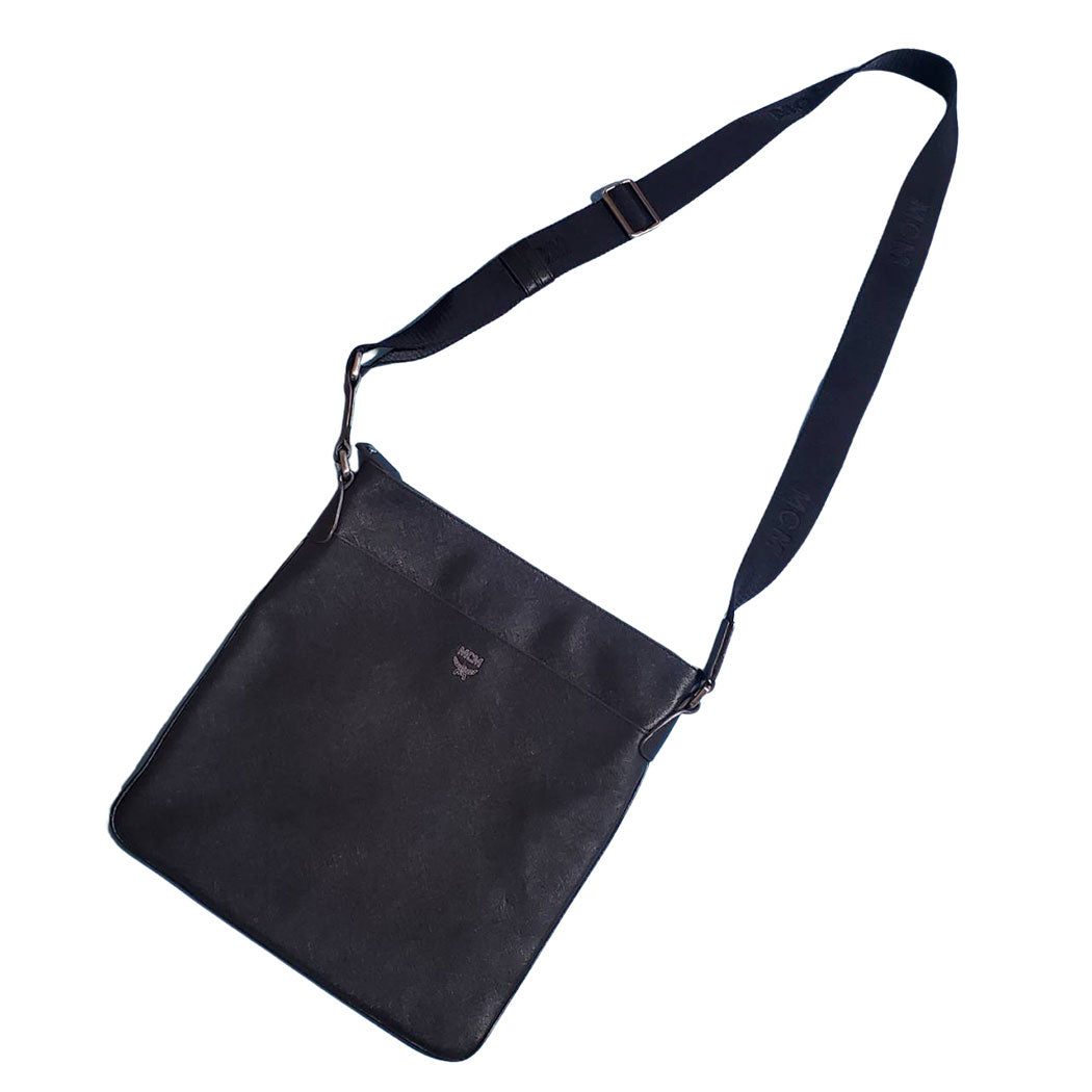 エム・シー・エム MCM ショルダーバッグ ブラック レザー メンズ 【中古】