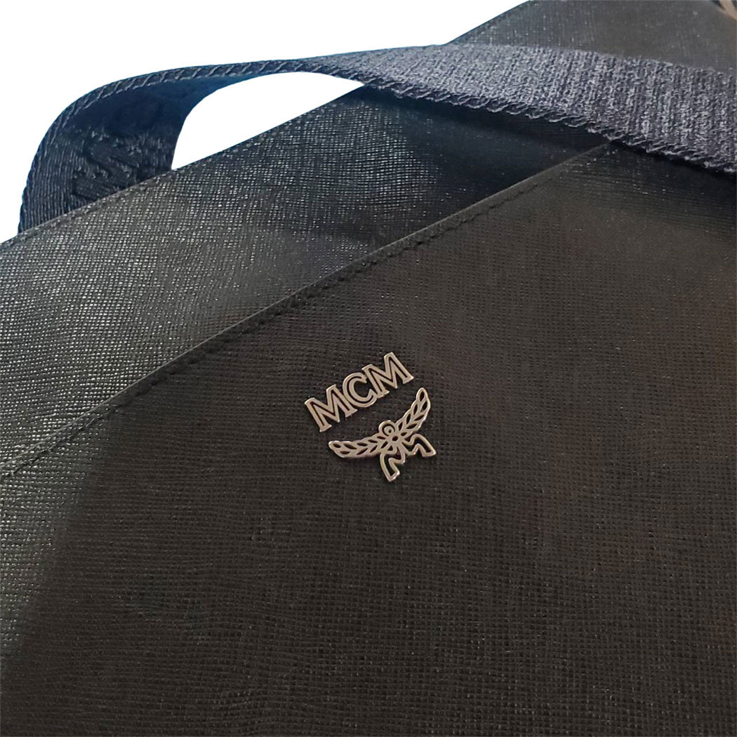 エム・シー・エム MCM ショルダーバッグ ブラック レザー メンズ 【中古】