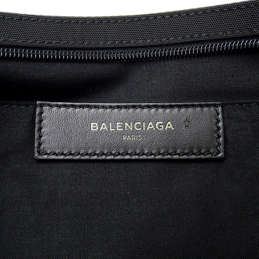 BALENCIAGA バレンシアガ キャンペーンロゴ クラッチバッグ セカンドバッグ ブラック 459745 ナイロン レディース メンズ 【中古】