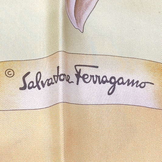 Ferragamo フェラガモ スカーフ イエロー シルク レディース 【中古】