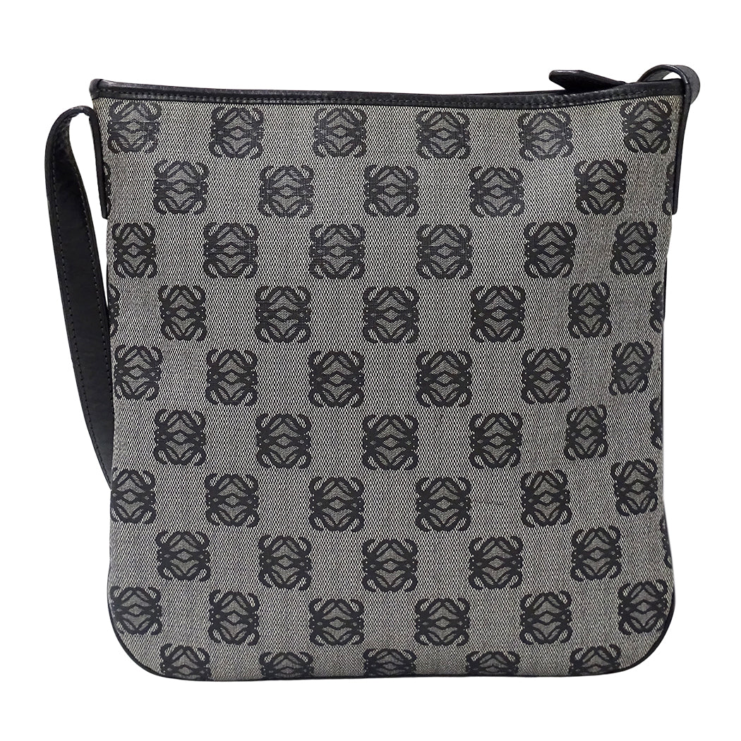 LOEWE ロエベ ショルダーバッグ グレー ブラック PVC レディース 【中古】